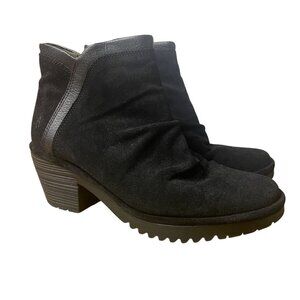 Fly London Wynn Suede Ankle Booties Sz 38 (EU) Zip Close Rounded Toe
